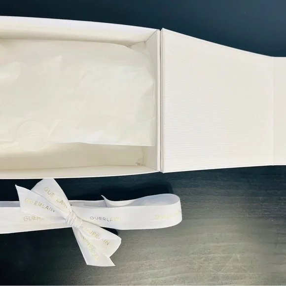 Guerlain White Box with Gold Accents - Picture 2 of 4